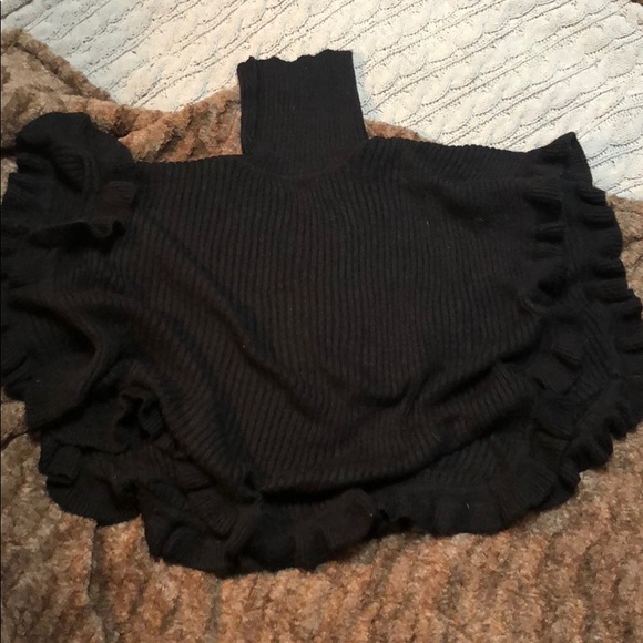 EXTREMELY COZY turtleneck poncho !! - Picture 2 of 8